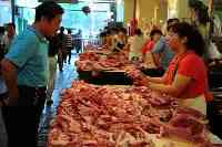 湖南女人賣豬肉用“猪肉不要錢”，半年賺69萬，這個女人不簡單