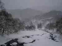 東北雪大到模糊，53釐米厚的積雪，面臨“融雪性洪水”的危險！