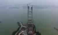 速看！丹江口水庫特大橋南岸主塔首個鋼錨梁吊裝到位