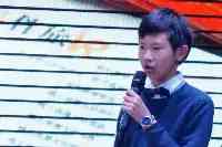 上海男生穿了“一套房”來上學，全身價值近百萬，同學自覺遠離