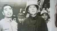 重慶談判時，毛主席為何一改往日裝扮，戴了頂考克帽？有何講究？