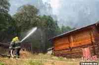 西藏察隅縣森林火灾南側火勢得到有效控制