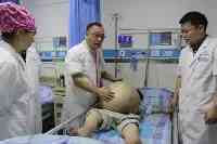 暖心！廣州醫生回訪清遠75斤巨瘤患者，複查送上門