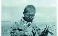 西藏沒解放前，當地農奴有多淒慘？活得不如畜生，少女被製成唐卡